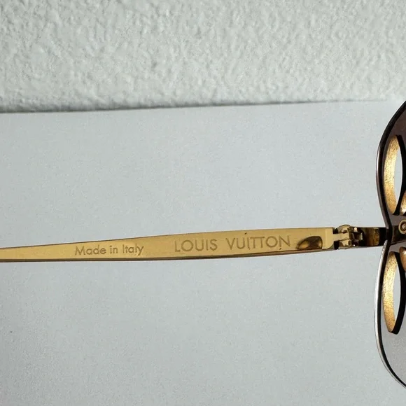 Louis Vuitton Sexy Sunglasses - Picture 12 of 15